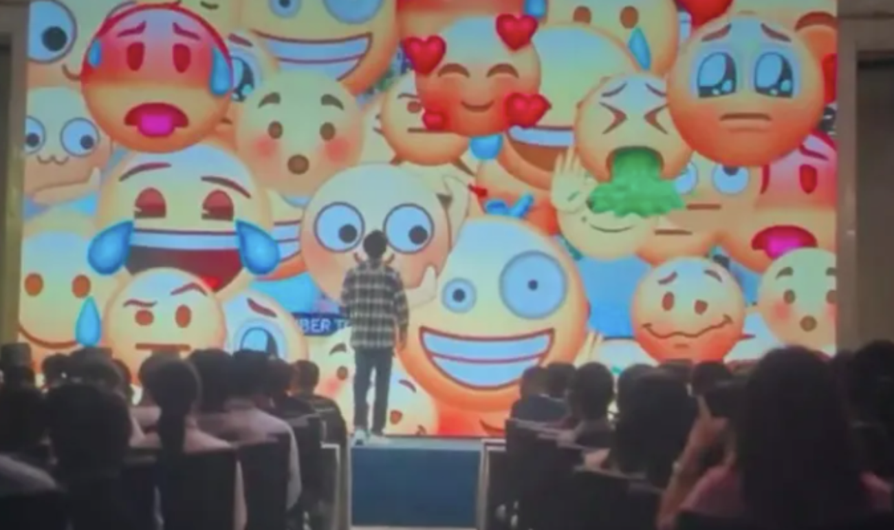 我模仿電影中的情節(jié)，成功黑進別人的網(wǎng)站